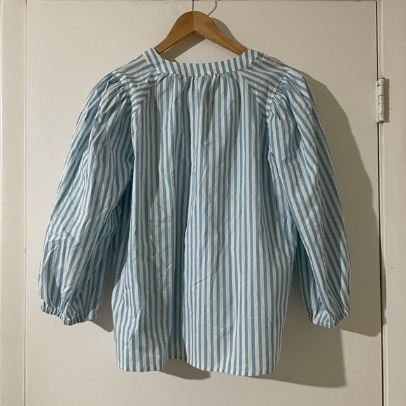 A New Day Balloon sleeve Striped Blue & White blouse top Size Medium - Picture 3 of 5